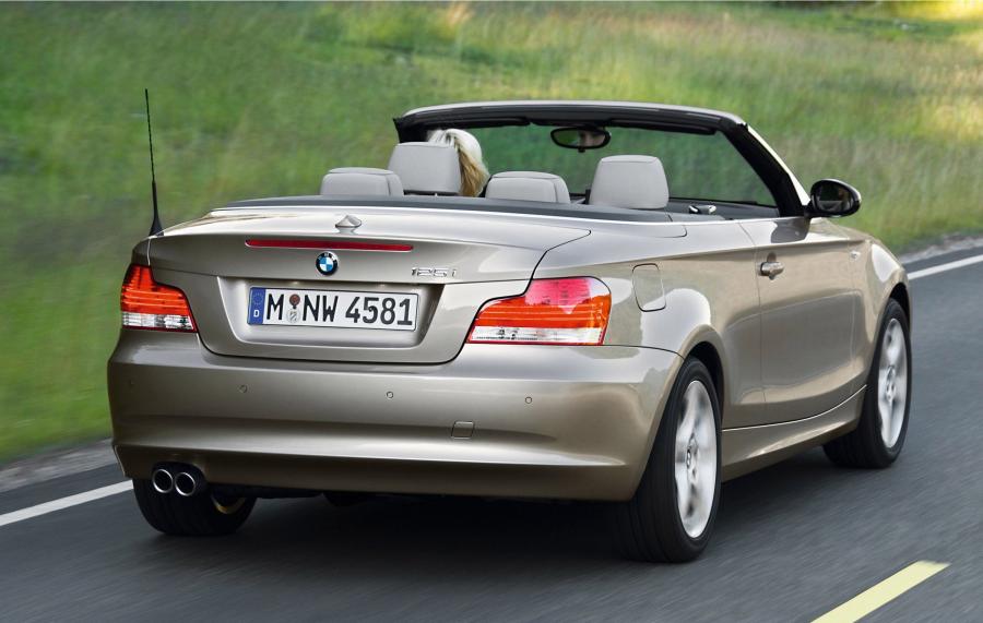  BMW 1-Series Convertible 2007 года  (фото 3 из 36)